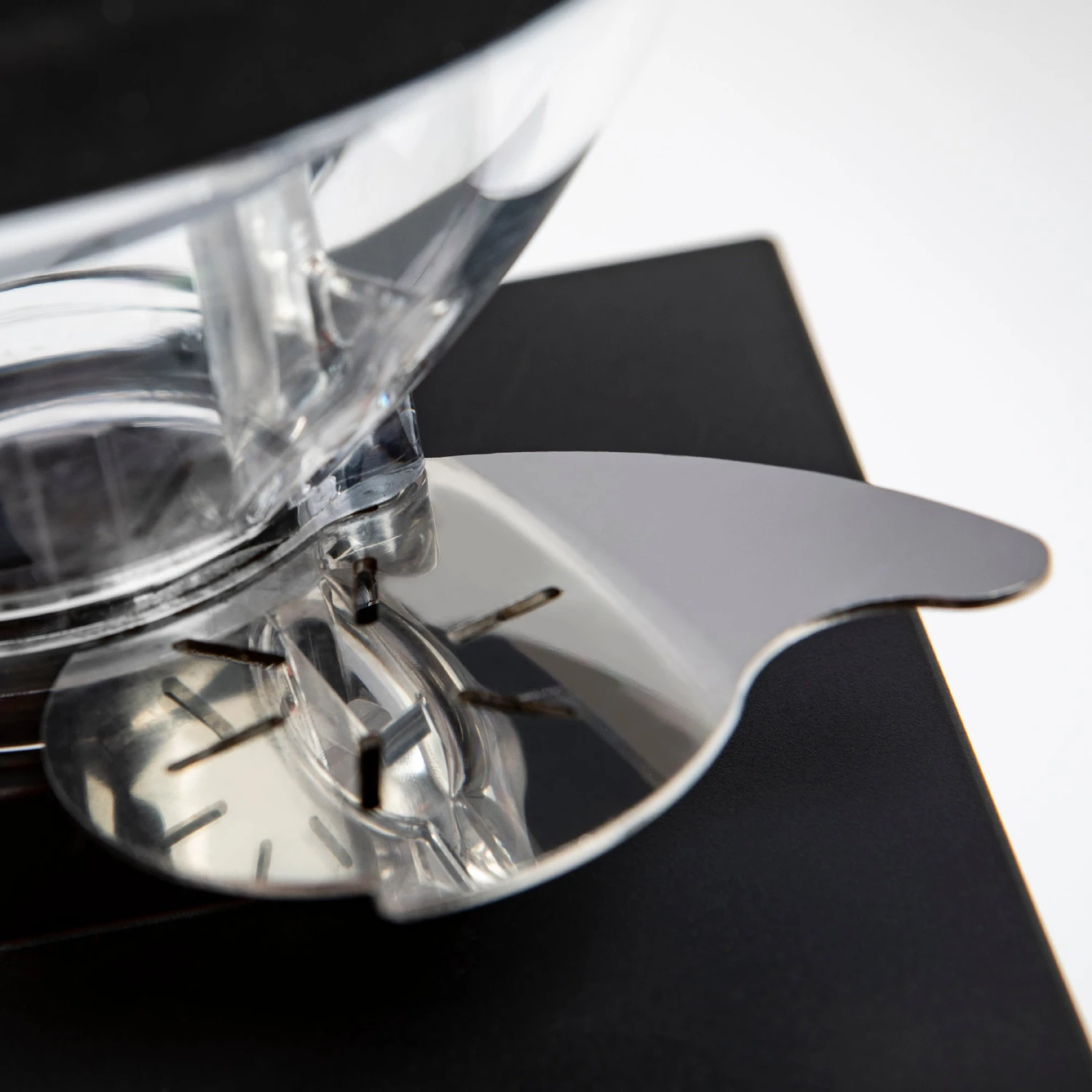 Eureka Oro Mignon Single Dose Grinder - White - Image 7