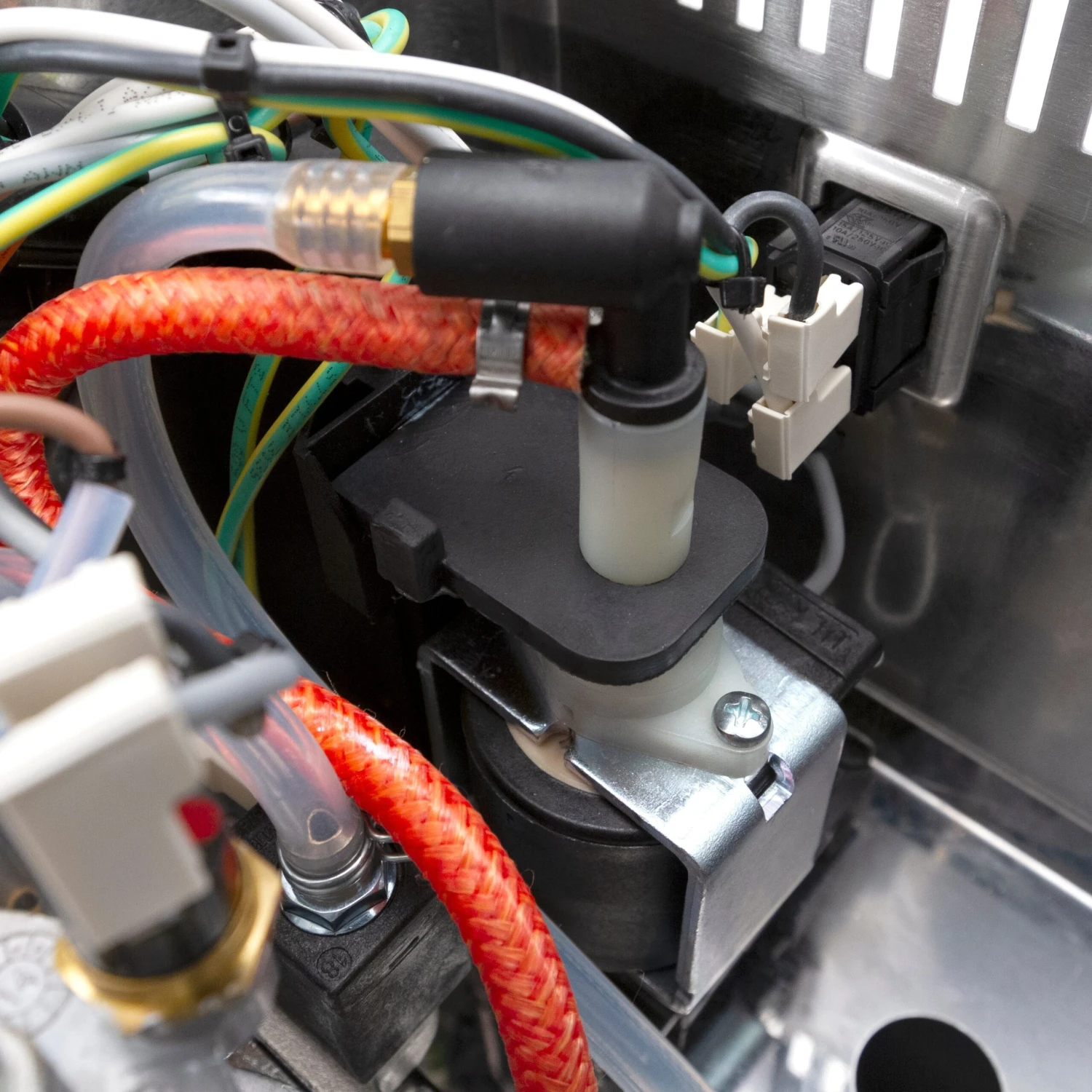 Gaggia Classic Evo Pro Semi-Automatic Espresso Machine With Walnut - Image 16