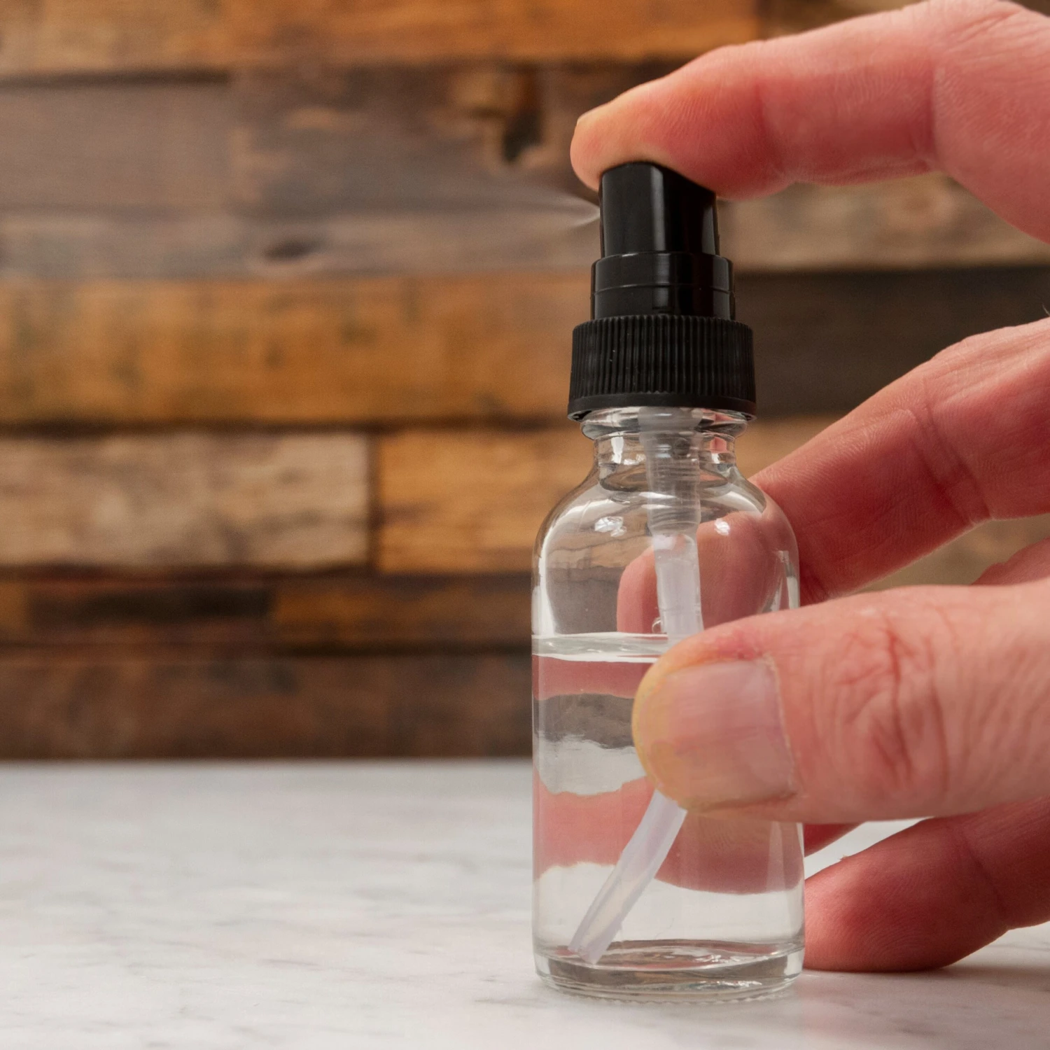 1 Oz Fine Mist Glass Spray Bottle - Image 3
