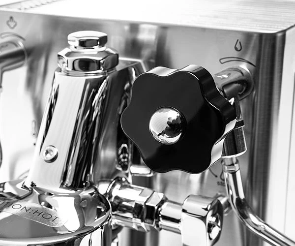 Lelit Mara X Heat Exchanger Espresso Machine - Matte Black - Image 4