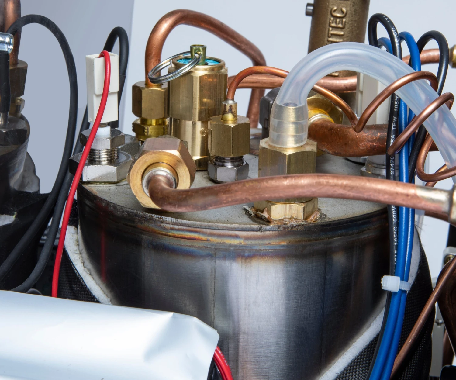 Profitec Pro 400 Espresso Machine In Matte White With Blackened Oak - Image 11